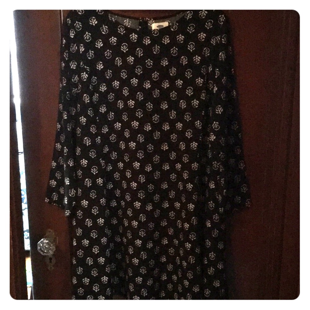 Black Old Navy dress